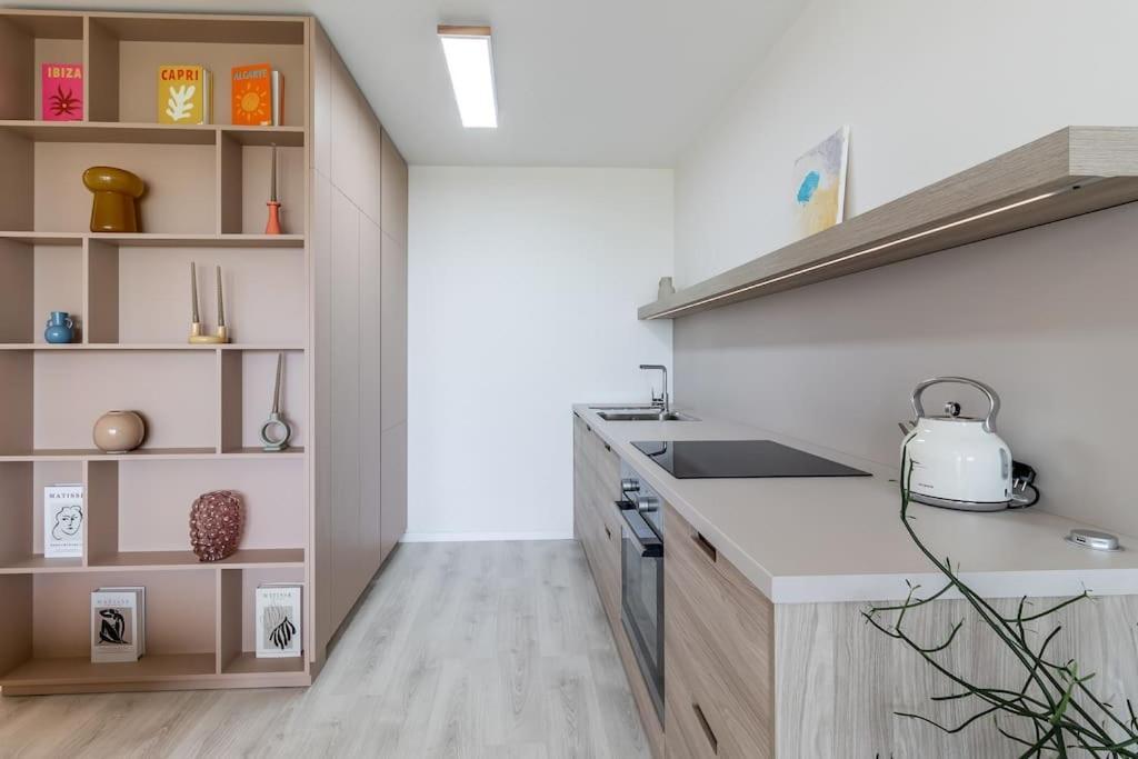 Cozy Apartment Near City Centrum And Bratislava Airport Exterior photo
