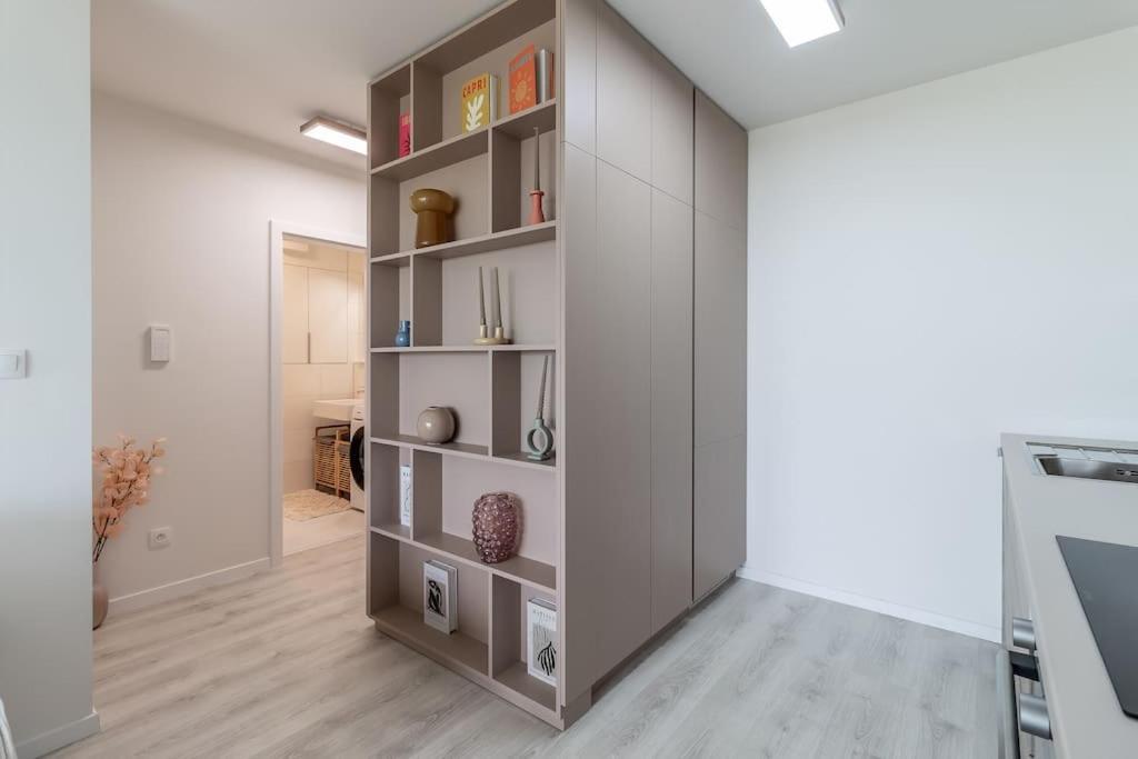 Cozy Apartment Near City Centrum And Bratislava Airport Exterior photo